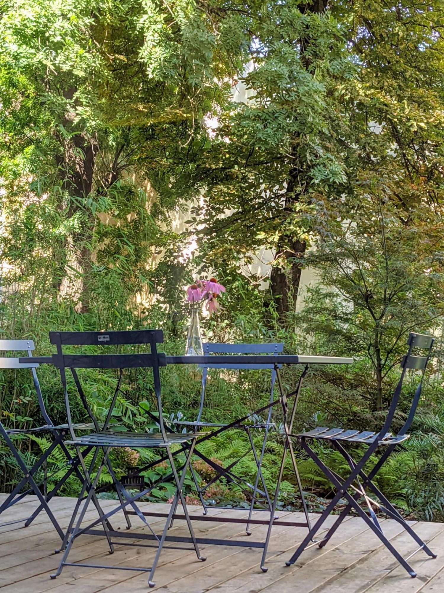 Romantic And Atypical Apartments In Prague'S Montmartre Exteriör bild